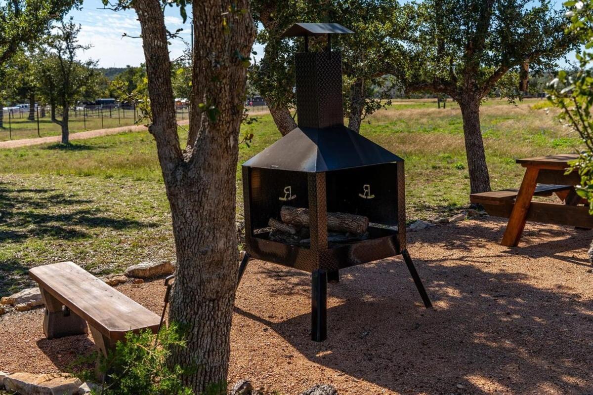 Rockin' R - Morning Star Cabin Fredericksburg Extérieur photo